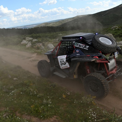 MENO 2 AL SARDEGNA RALLY RAID, OGGI L’IMBARCO DAL CONTINENTE